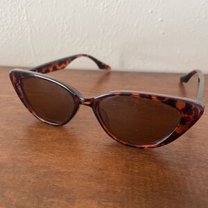 Josip Cat-Eye Sunglasses Brown TortoiseShell Tortoise Shell Glasses Retro